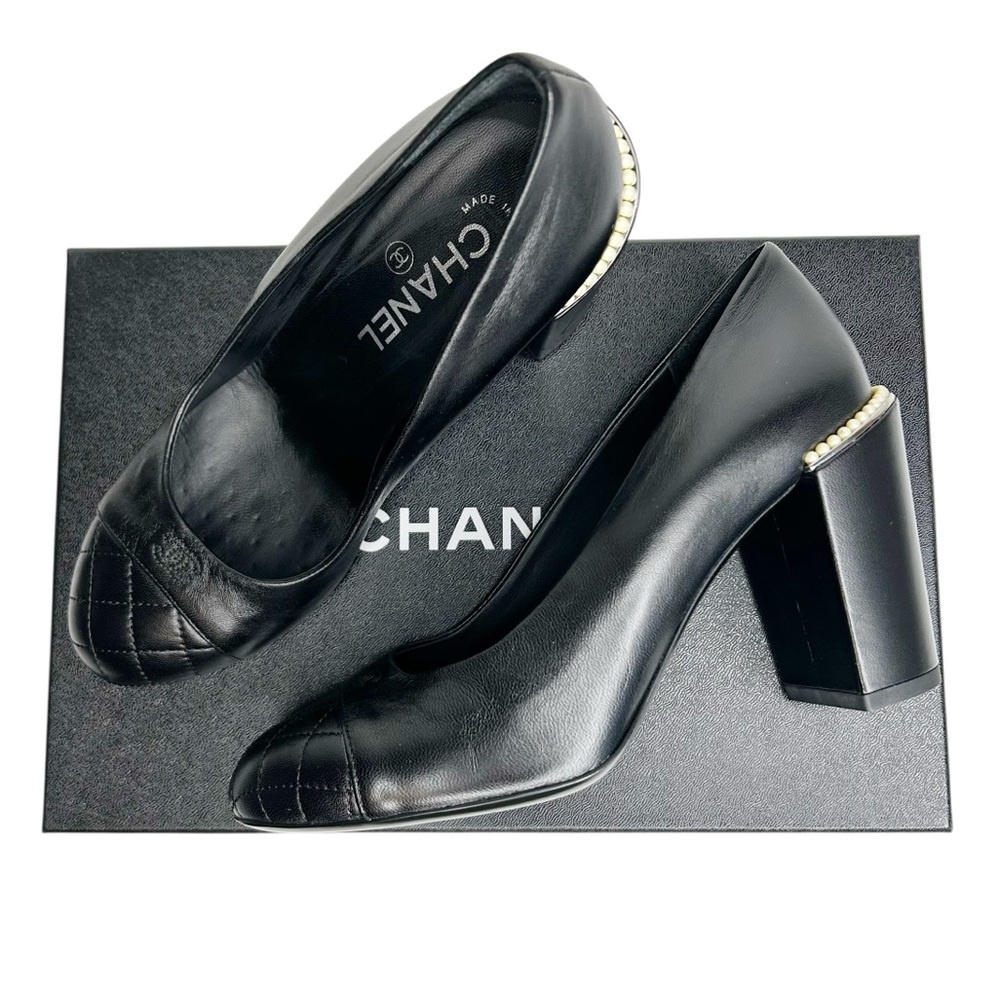 CHANEL Lambskin Pearl Quilted Cap Toe CC Heels